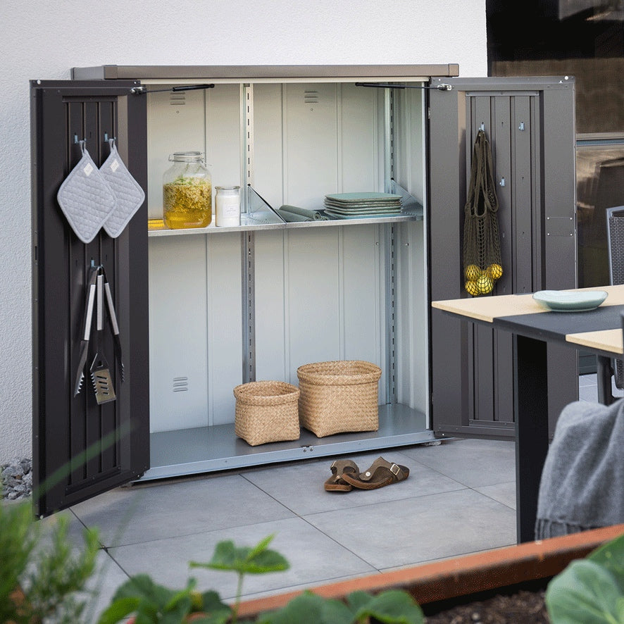 Biohort 'Romeo' patio locker