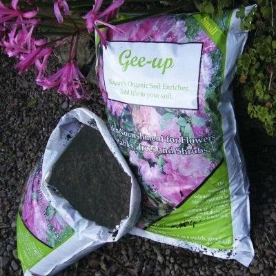 Gee-up manure / soil conditioner (per 6 bags)