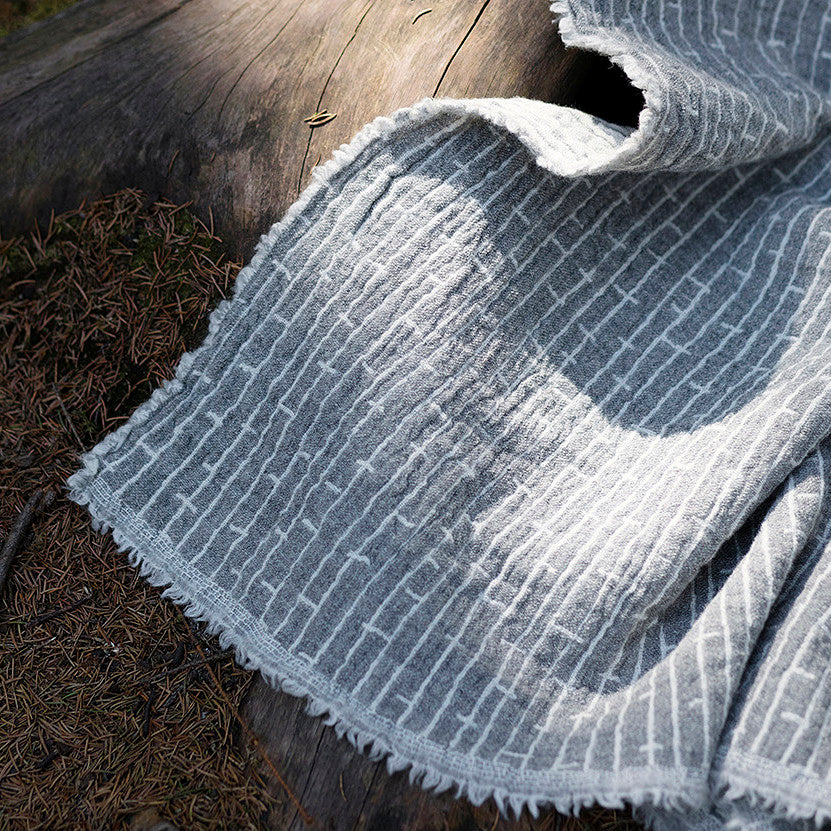 'Metsa' blanket, Lapuan Kankurit, light grey