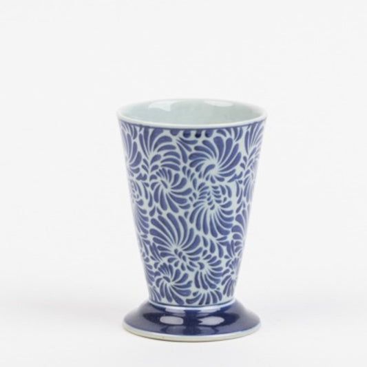 Delft Blue vase with foot