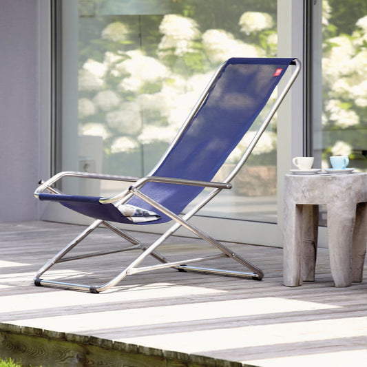 'Dondolina' deckchair from Fiam, dark blue