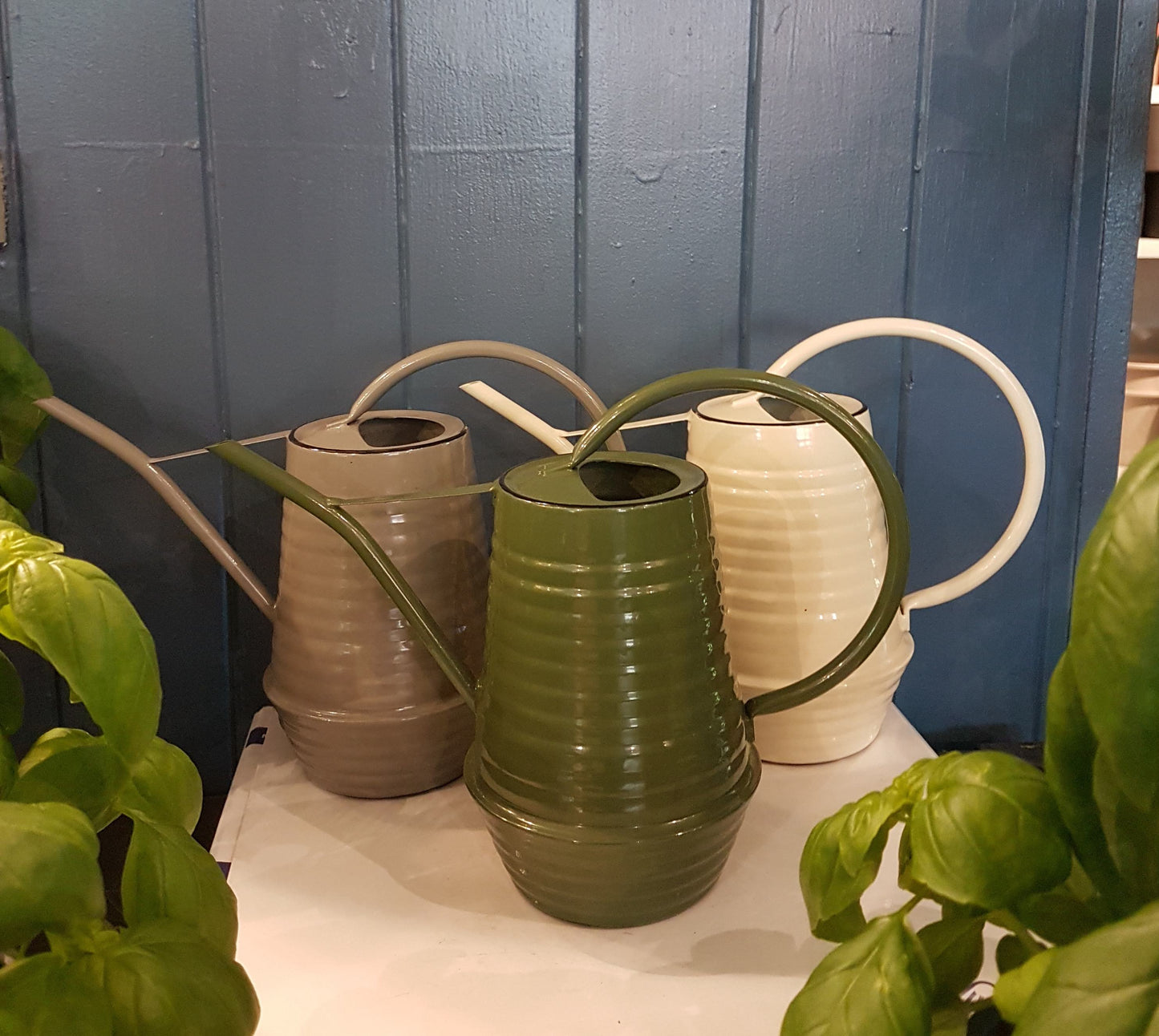 Metal watering can for indoor plants, 0.9 litre