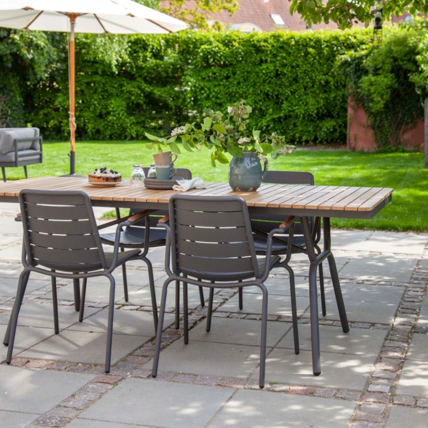 'Parc' garden furniture set: rectangular table and 4 chairs