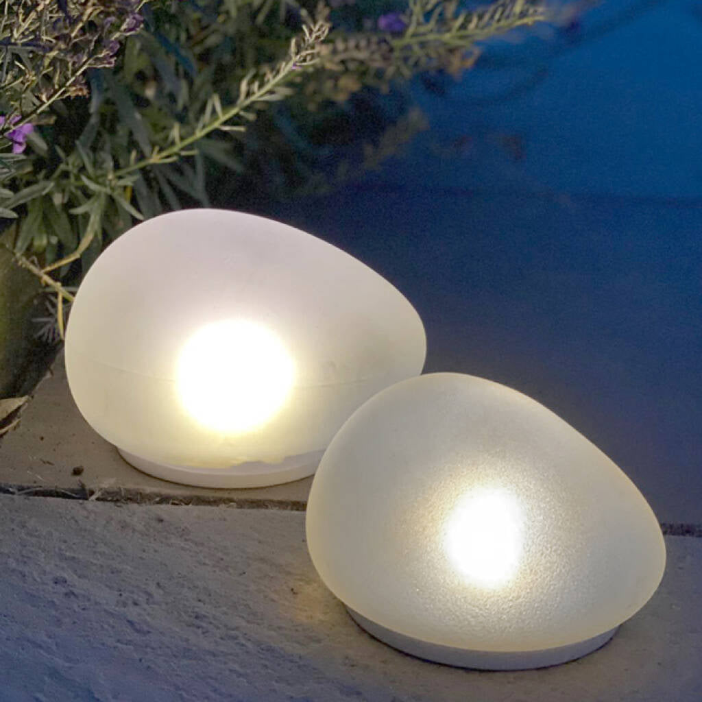 Solar 'Pebble' garden light