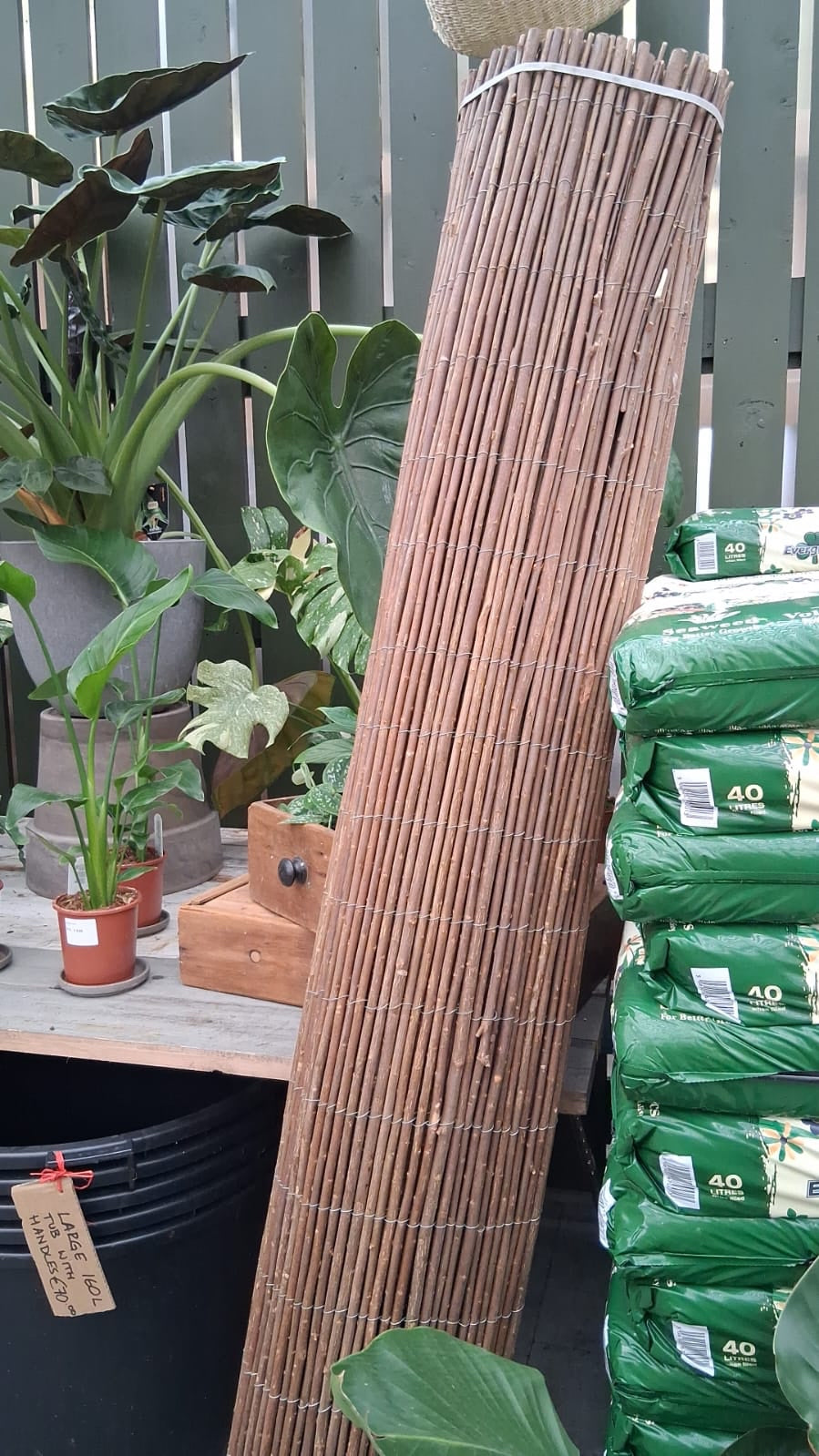 Willow screen on a roll (4m long X 2m high)