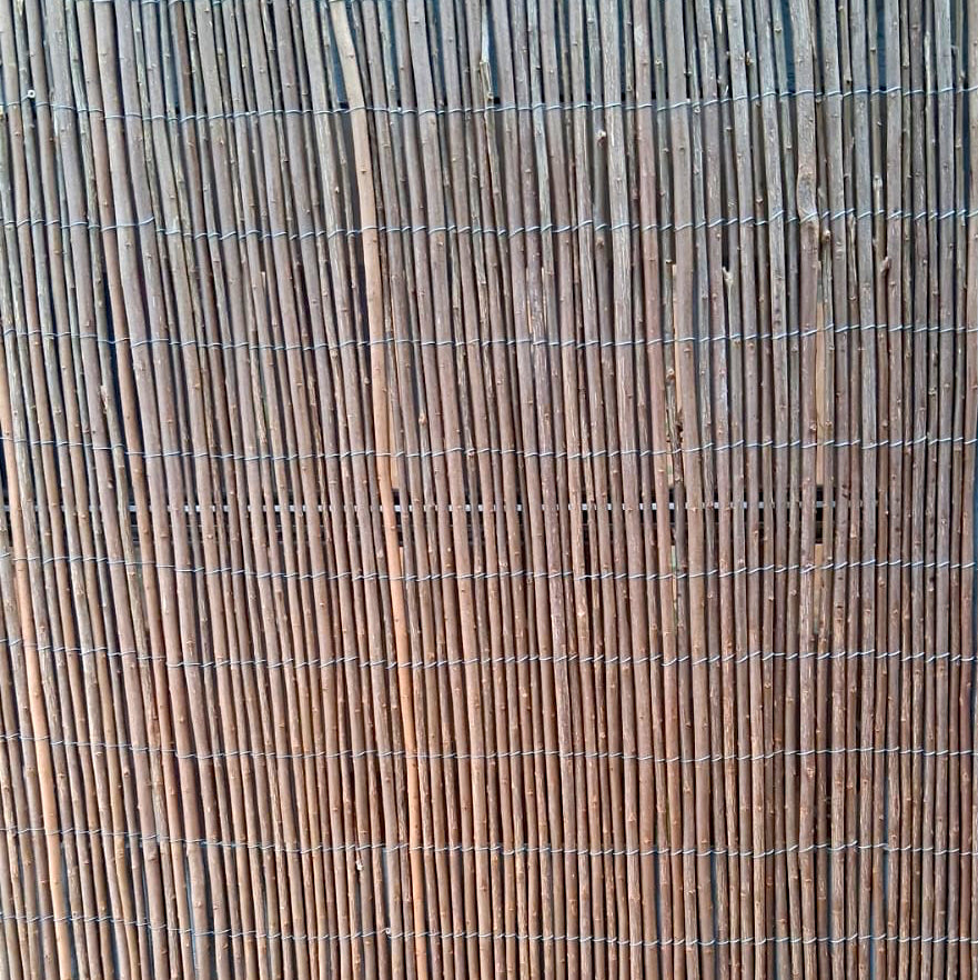 Willow screen on a roll (4m long X 2m high)