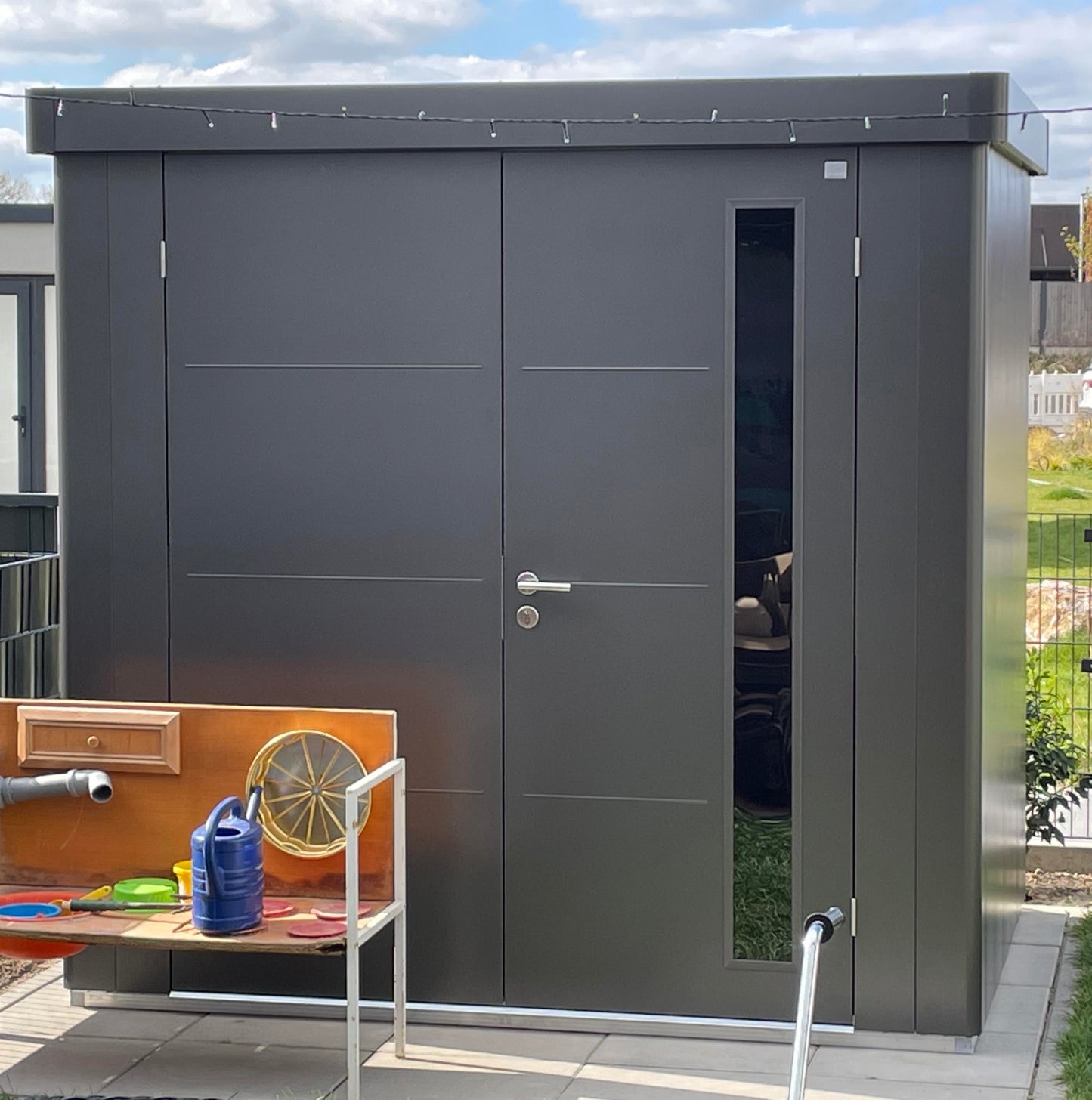 Biohort 'Neo' garden shed, with double door (opening 167 x 200cm)