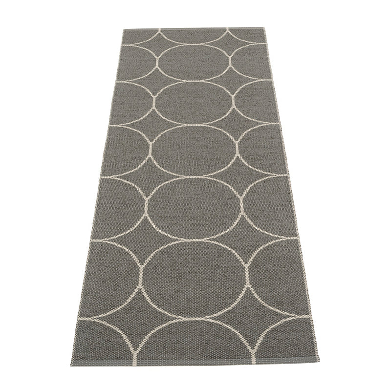 Pappelina rug 'Boo' charcoal/linen, 70 x 200cm