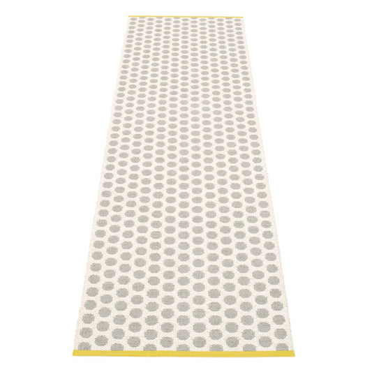 Pappelina rug 'Noa' warm grey/vanilla/mustard edge, 70 x 250cm
