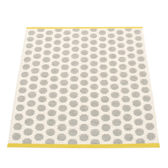 Pappelina rug 'Noa' warm grey / vanilla/ mustard edge, 70 x 90cm